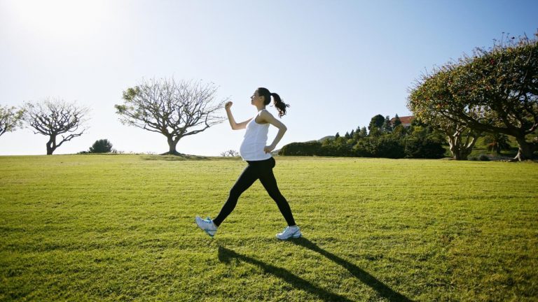 Mutlu Anneler Yürüyüşe Çıkar 🏃🏼‍♀️